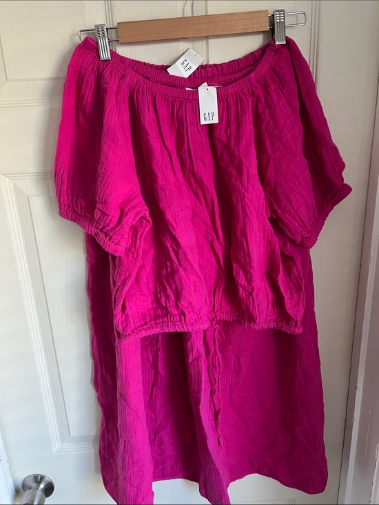 GAP Pants - GAP Fuchsia Pink Off-Shoulder Jumpsuit
